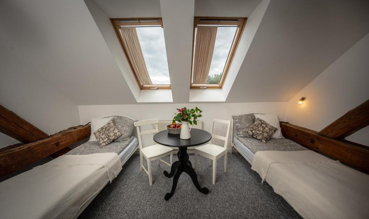 Appartement Mily Mlyn à Lubrza  Extérieur photo